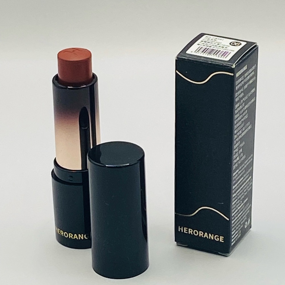 ⭐️5 for $25⭐️or 1@ listed price 
HERORANGE lipstick NIB